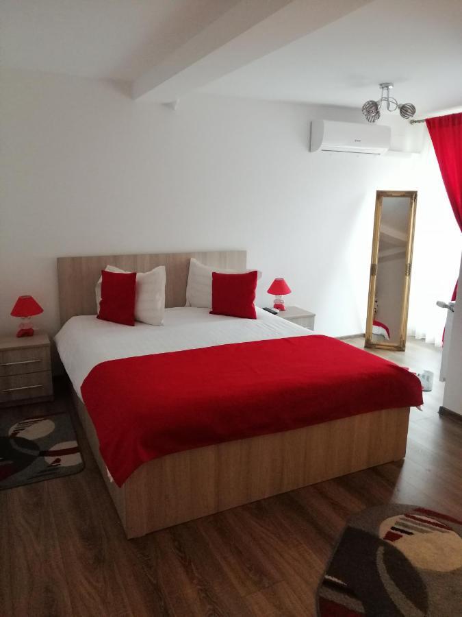 Casa Romeo & Julieta Hotel Hátszeg Kültér fotó