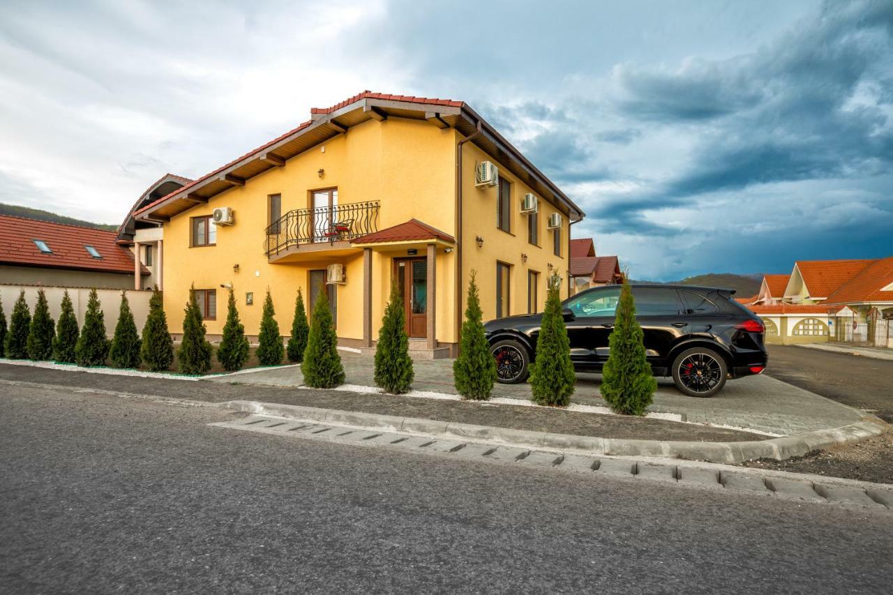 Casa Romeo & Julieta Hotel Hátszeg Kültér fotó