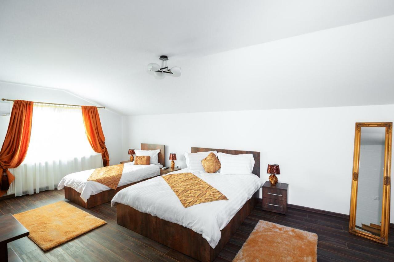 Casa Romeo & Julieta Hotel Hátszeg Kültér fotó
