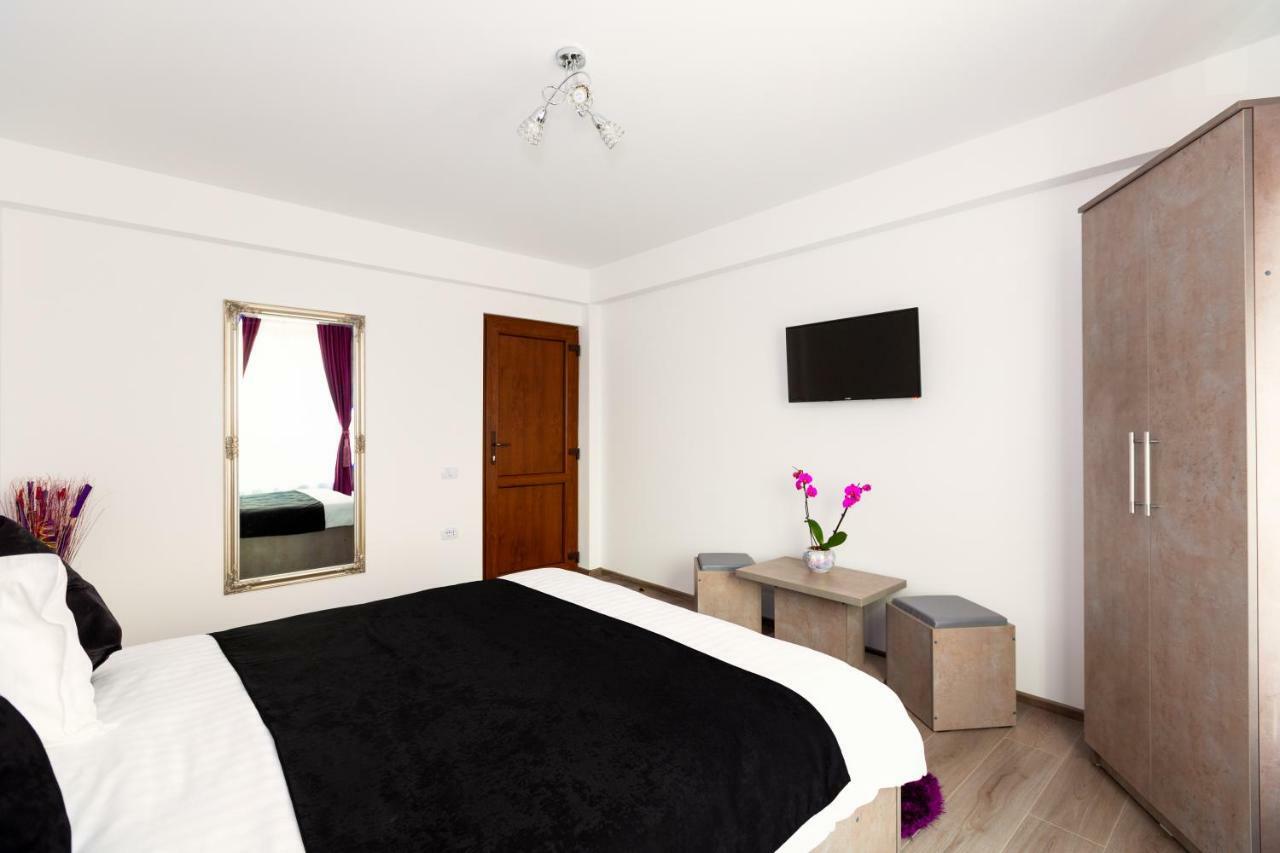 Casa Romeo & Julieta Hotel Hátszeg Kültér fotó